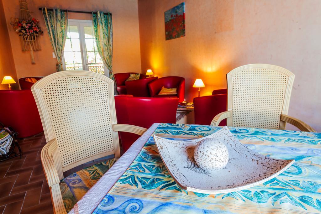 Hotel L'Hacienda à Marguerittes Extérieur photo
