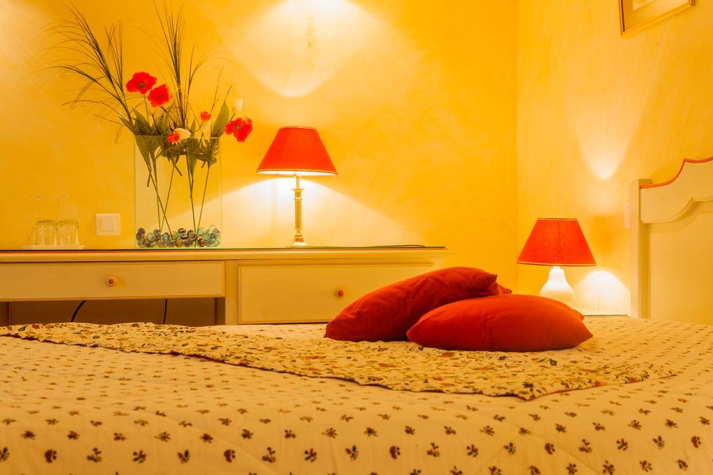 Hotel L'Hacienda à Marguerittes Extérieur photo