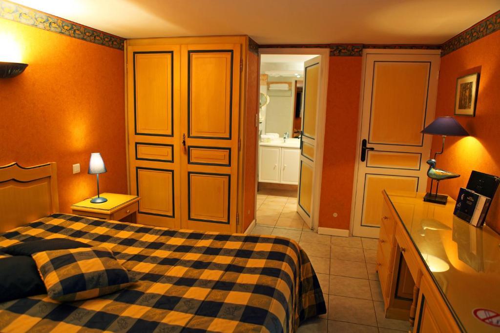 Hotel L'Hacienda à Marguerittes Chambre photo