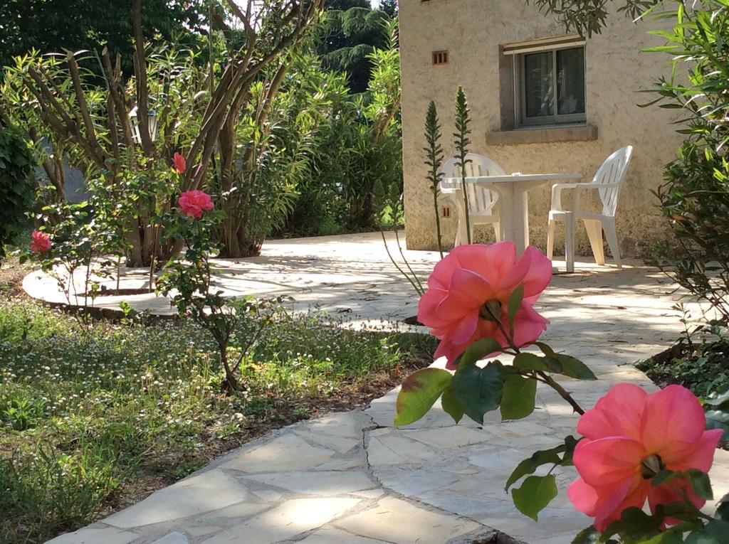 Hotel L'Hacienda à Marguerittes Extérieur photo