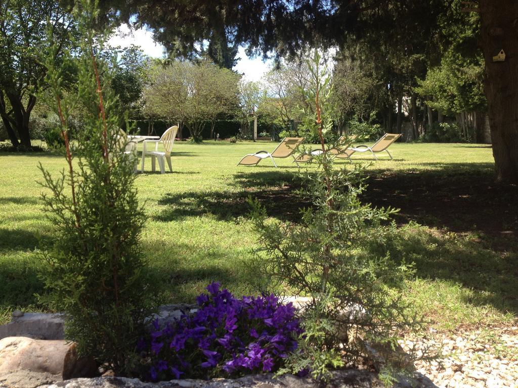 Hotel L'Hacienda à Marguerittes Extérieur photo