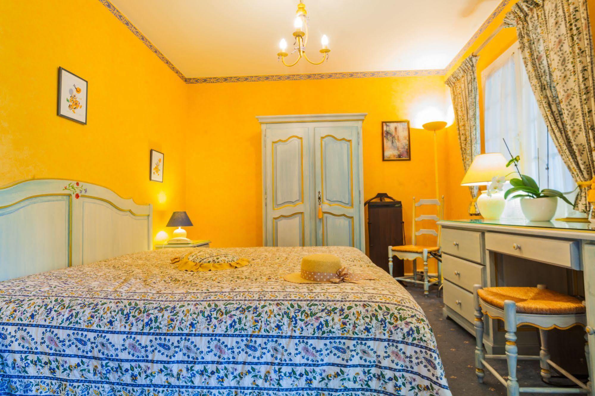 Hotel L'Hacienda à Marguerittes Extérieur photo