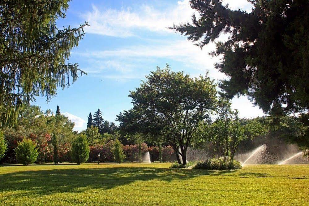 Hotel L'Hacienda à Marguerittes Extérieur photo